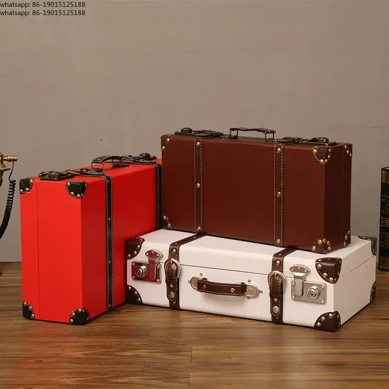 Retro Leather Case Figurines L - Photography Lighting Style ulasan dan harga