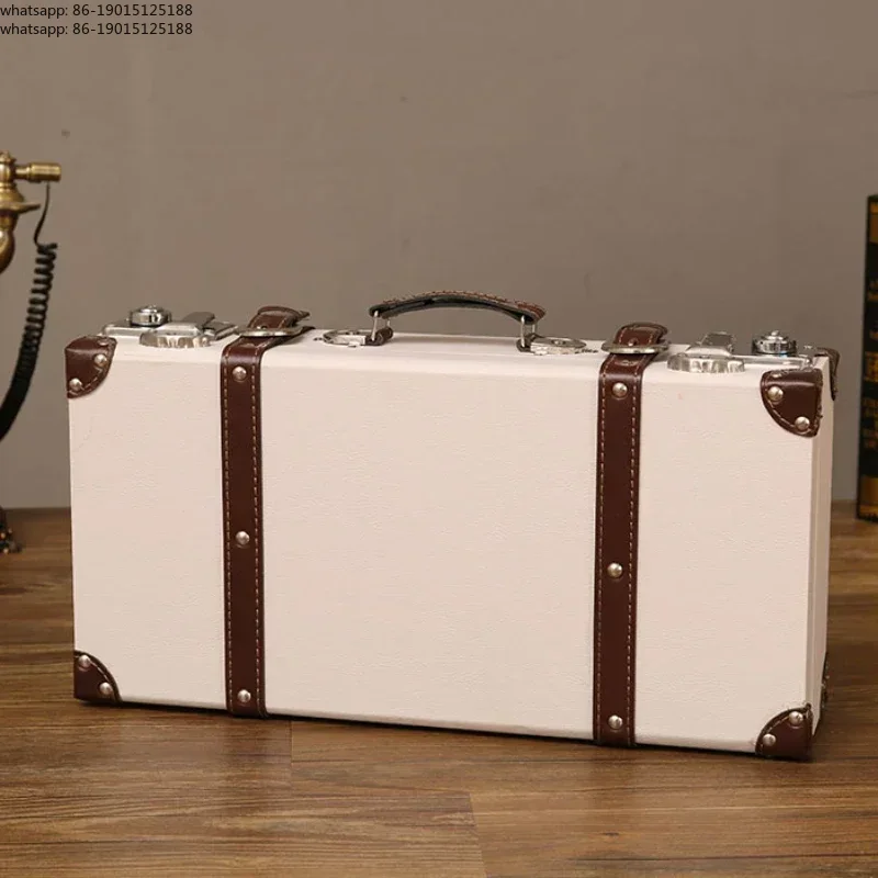 Retro Leather Case Figurines L - Photography Lighting Style ulasan dan harga